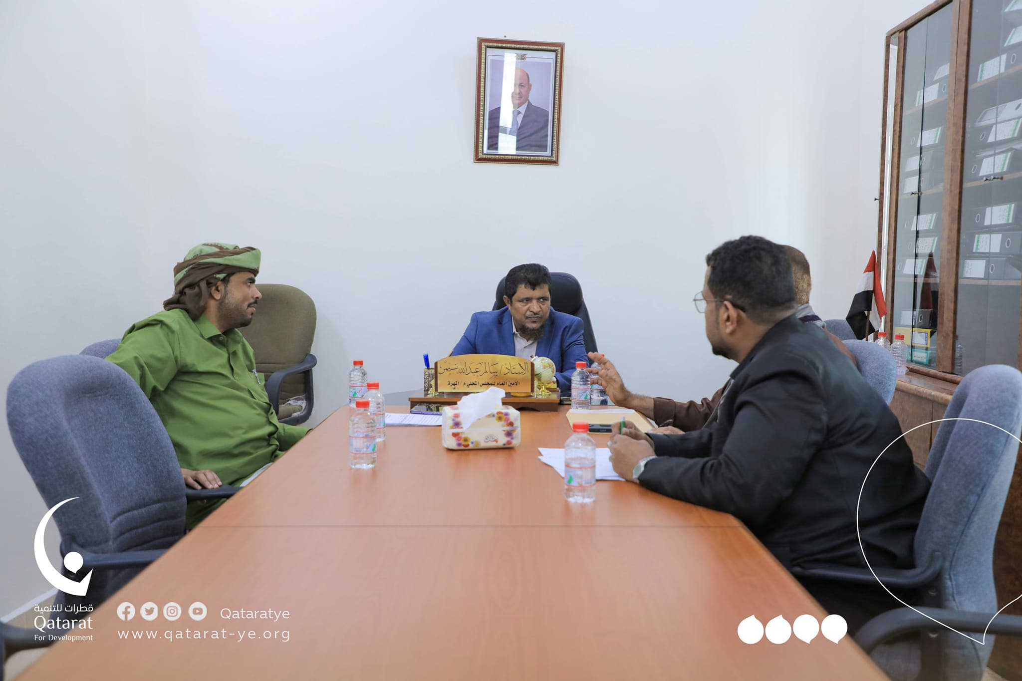 قطرات للتنمية في زيارة لأمين عام محلي المهرة لإطلاعه على سير العمل في مدينة سدرة الكويت